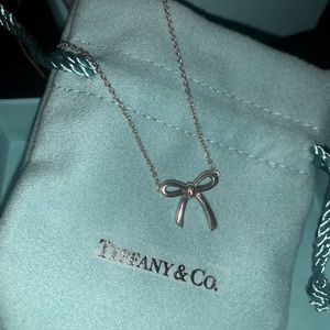 Tiffany bow necklace